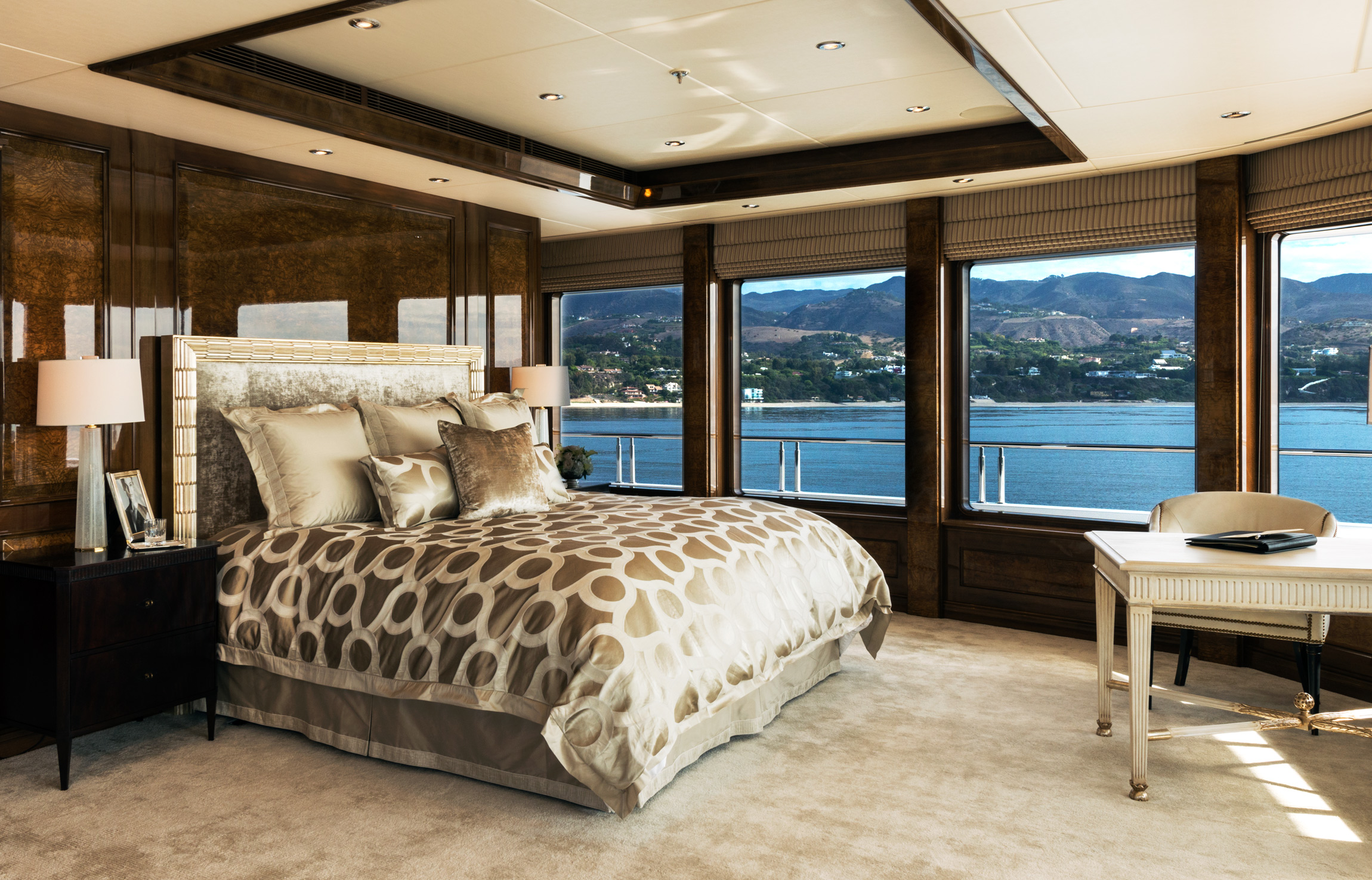 [M-CUSTOM-SUPERYACHT-BY-DELTA-MARINE]-11753-3.jpg