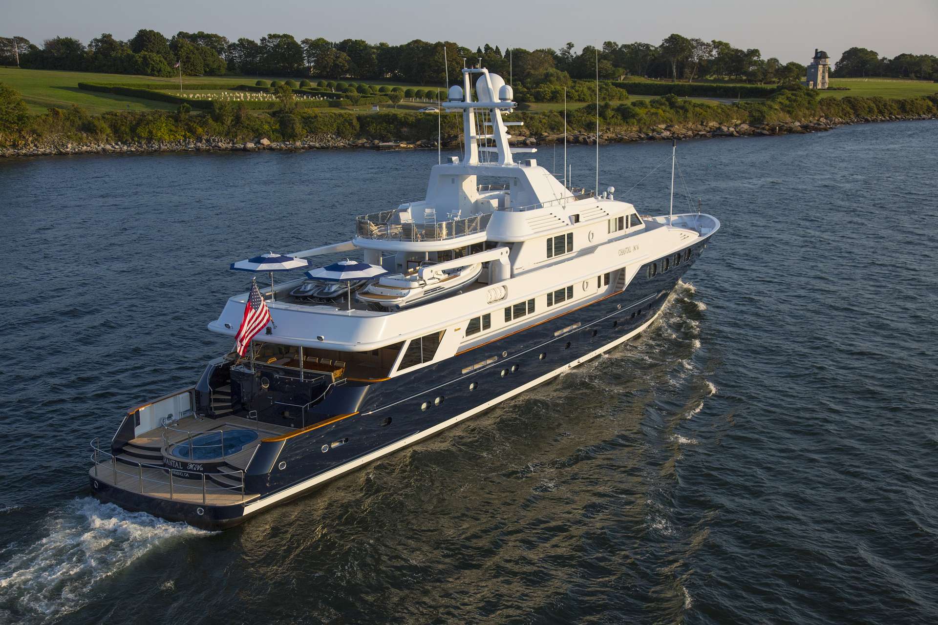 [M-CUSTOM-SUPERYACHT-BY-FEADSHIP]-11782-15.jpg