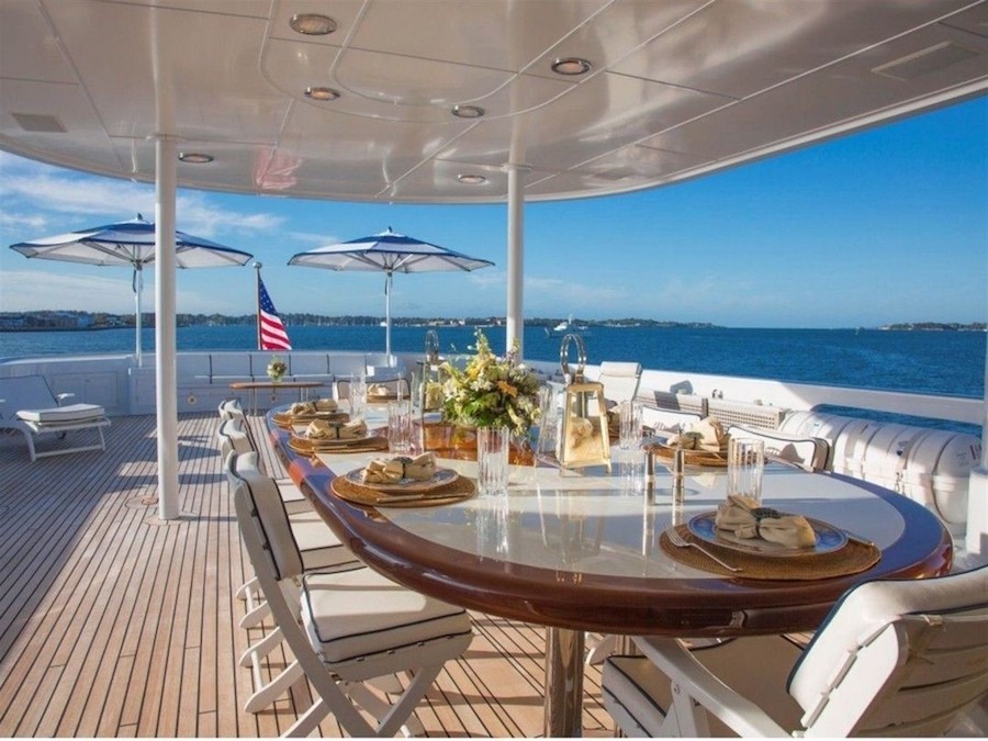 [M-CUSTOM-SUPERYACHT-BY-FEADSHIP]-11782-16.jpg