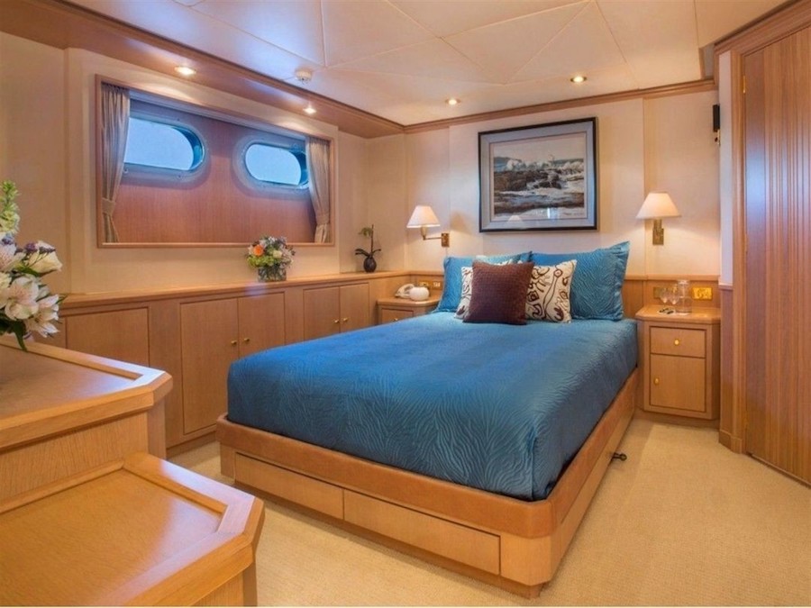 [M-CUSTOM-SUPERYACHT-BY-FEADSHIP]-11782-18.jpg