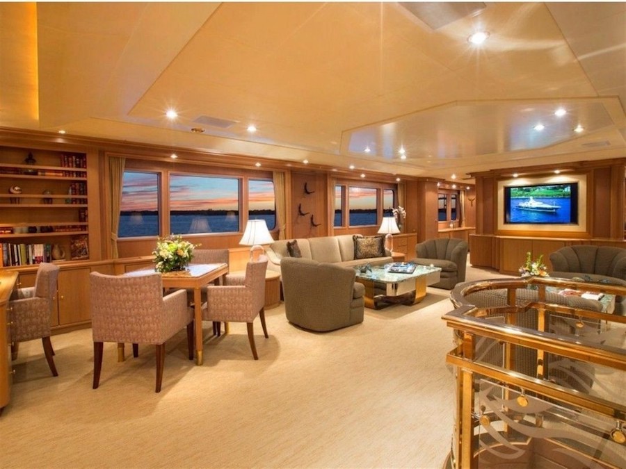 [M-CUSTOM-SUPERYACHT-BY-FEADSHIP]-11782-21.jpg