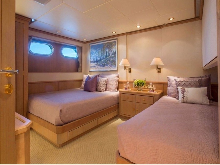 [M-CUSTOM-SUPERYACHT-BY-FEADSHIP]-11782-23.jpg