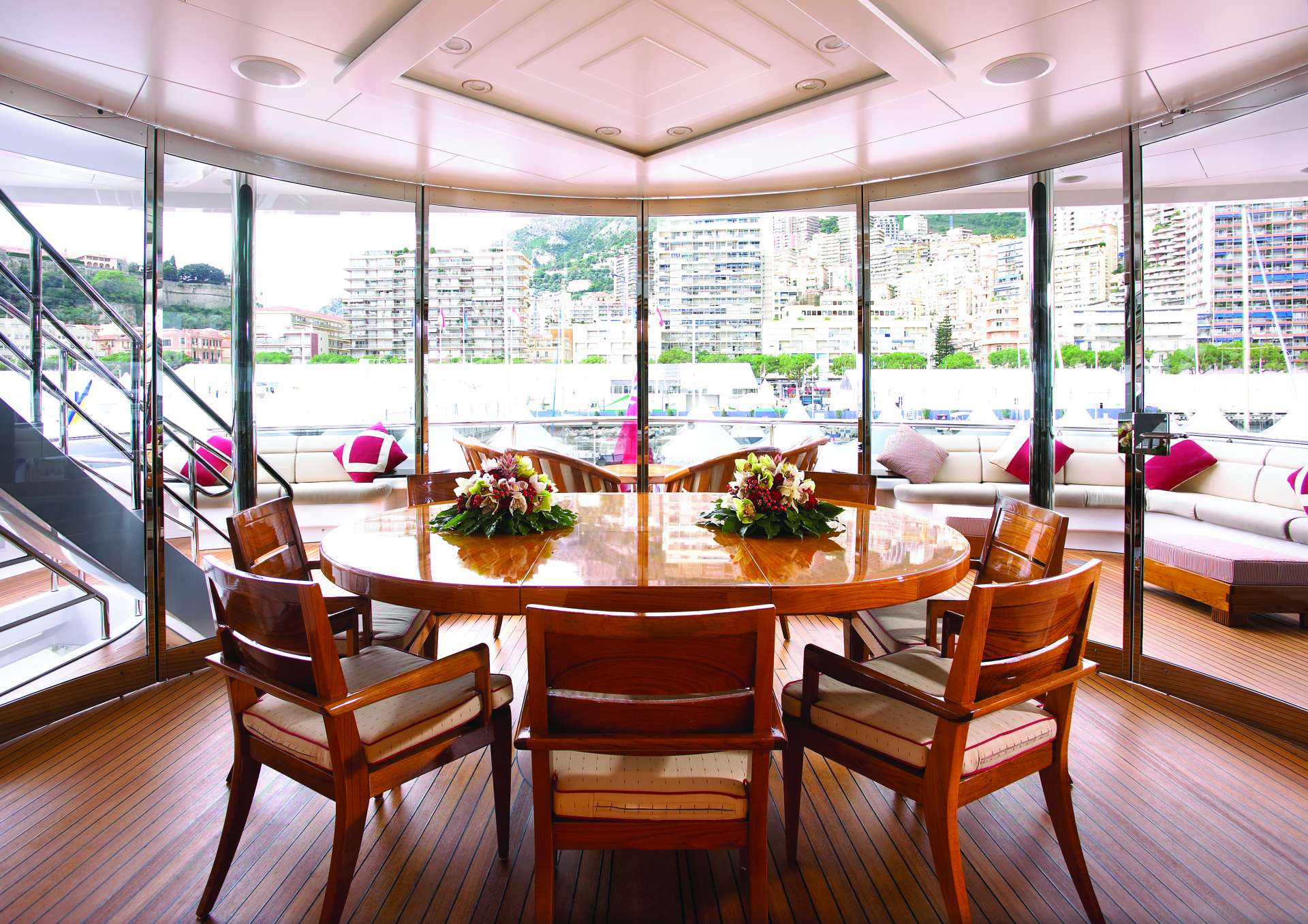 [M-CUSTOM-SUPERYACHT-BY-FEADSHIP]-11783-1.jpg