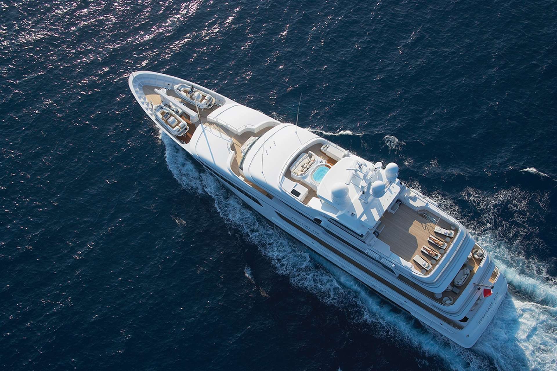 [M-CUSTOM-SUPERYACHT-BY-FEADSHIP]-11788-20.jpg