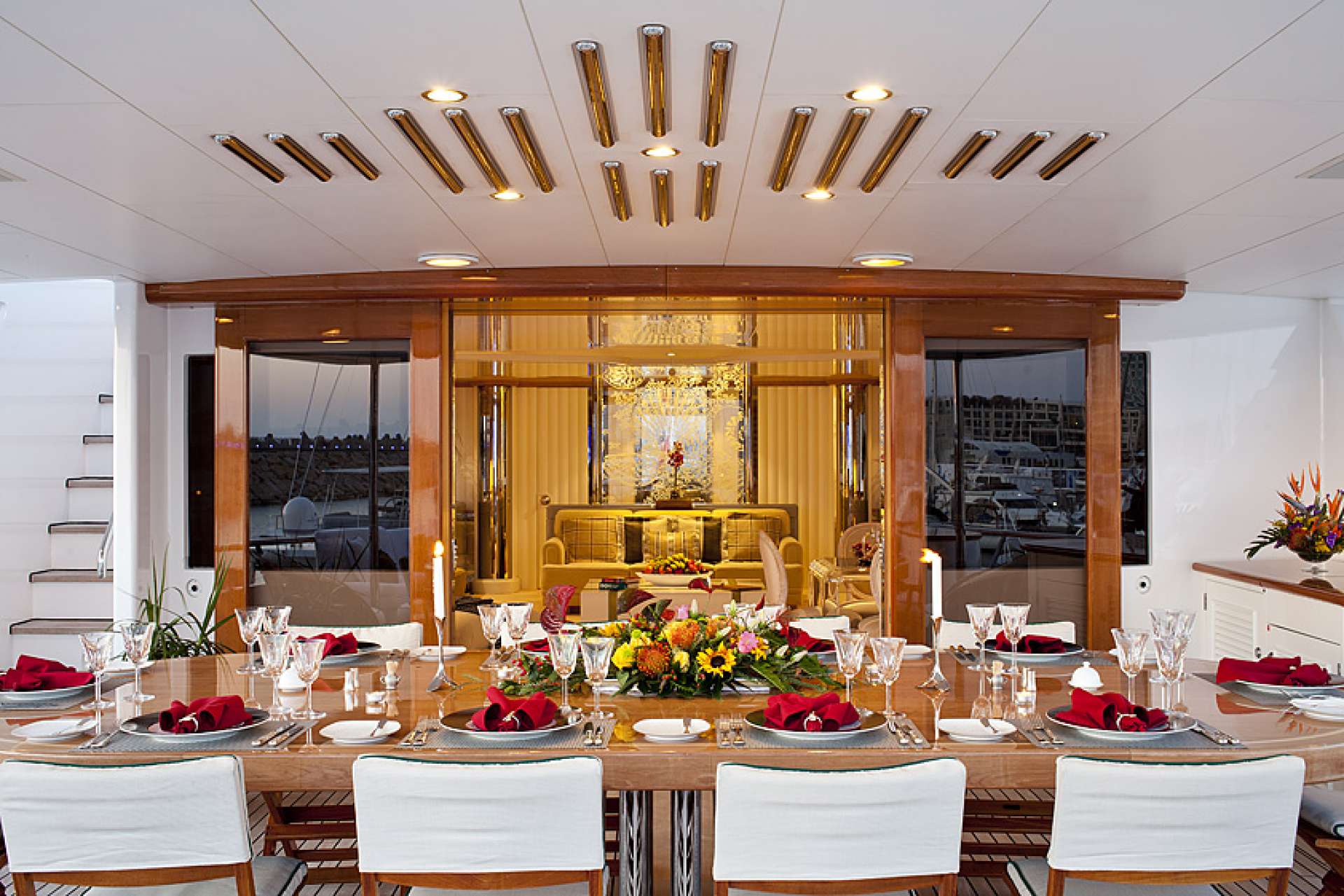 [M-CUSTOM-SUPERYACHT-BY-FEADSHIP]-11794-2.jpg