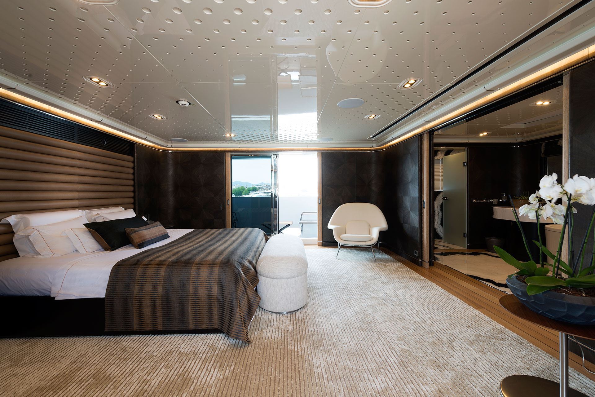 [M-CUSTOM-SUPERYACHT-BY-MENGI-YAY]-13707-8.jpg
