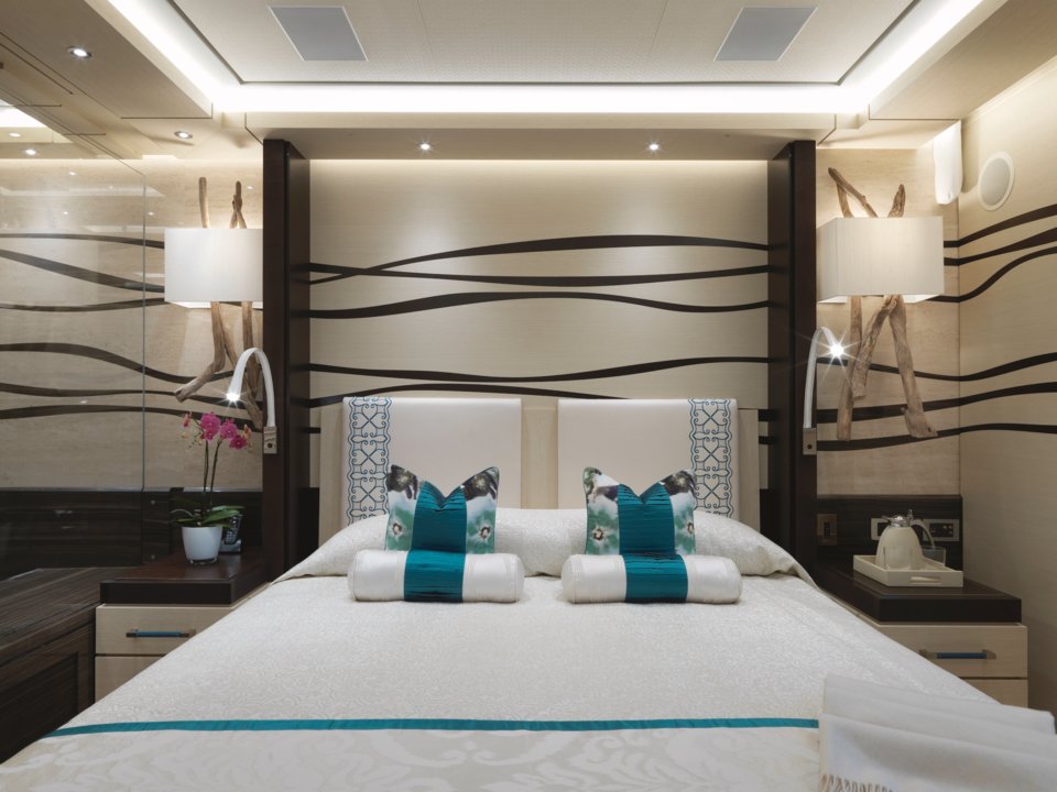 [M-CUSTOM-YACHT-BY-OCEANCO]-12783-10.jpg