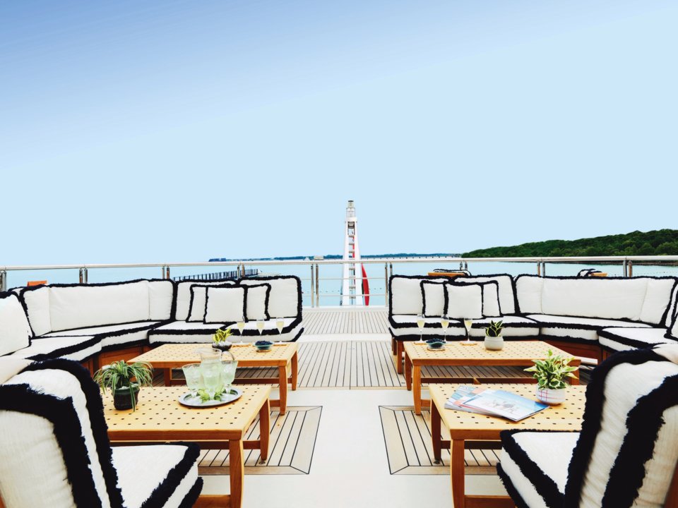 [M-CUSTOM-YACHT-BY-OCEANCO]-12783-5.jpg