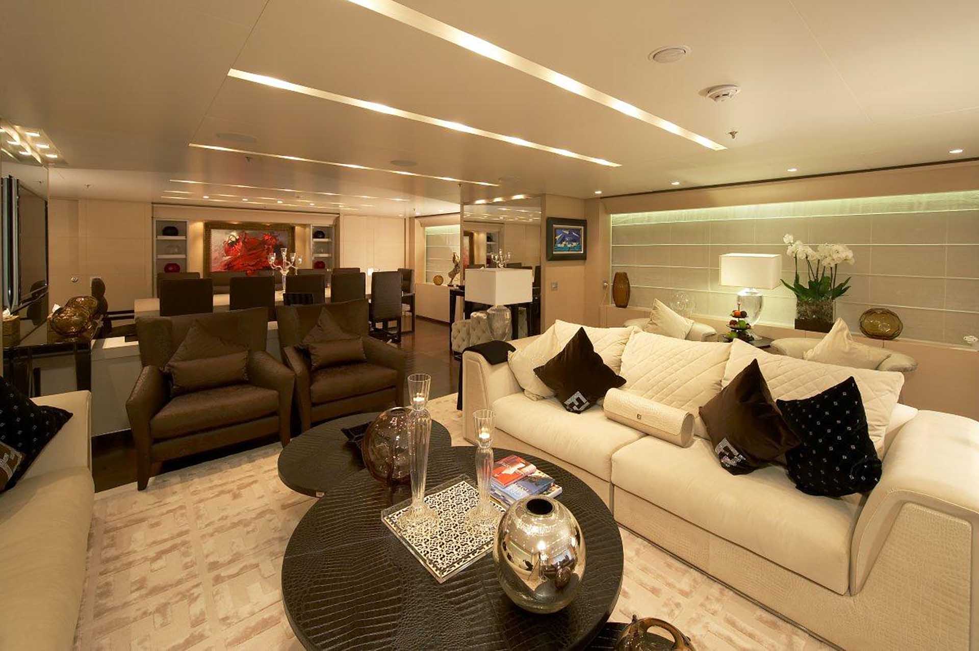 [M-DISPLACEMENT-YACHT-BY-BAGLIETTO]-11730-5.jpg