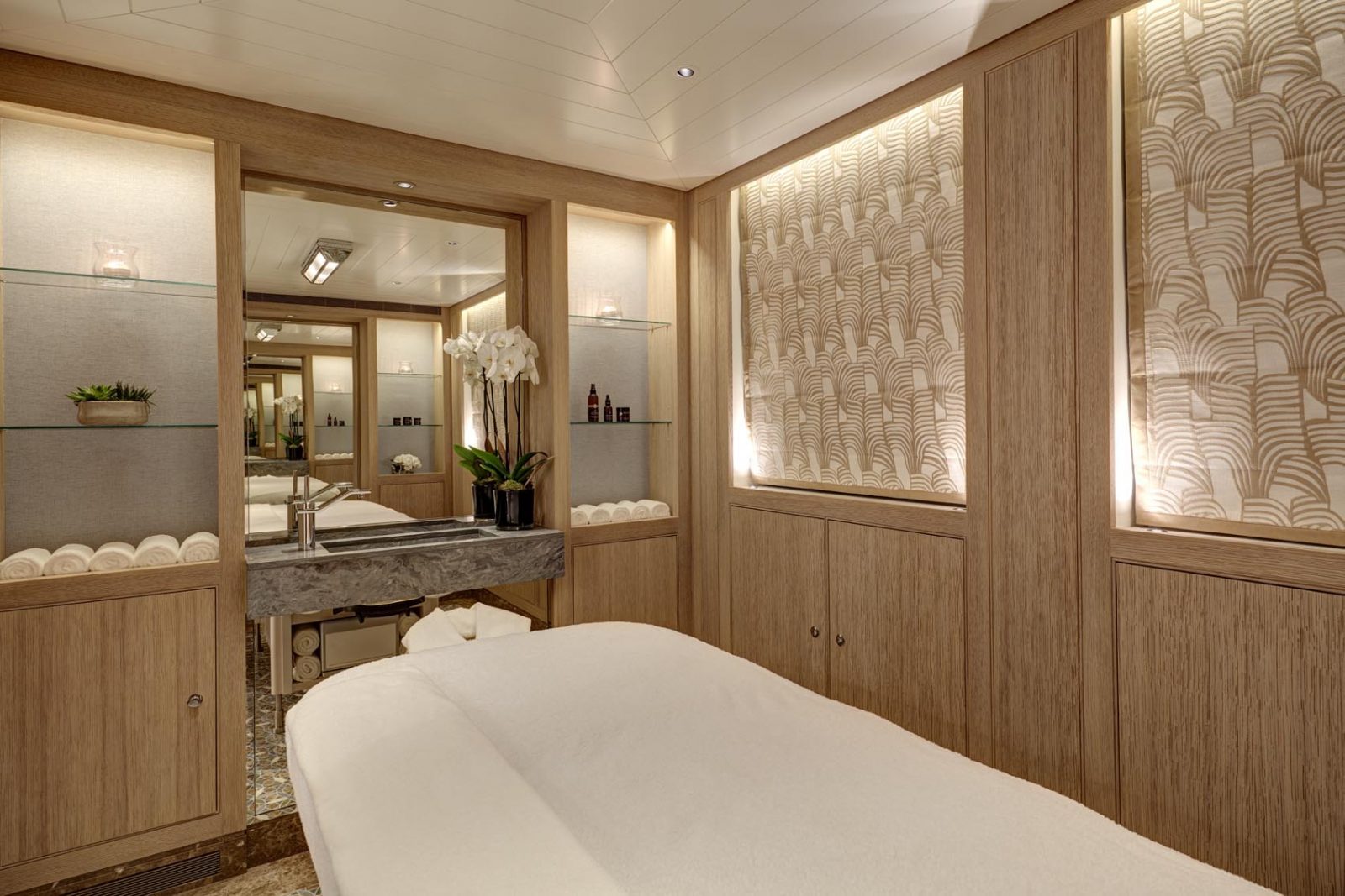 [M-FULL-CUSTOM-SUPERYACHT-BY-FEADSHIP]-11612-8.jpg