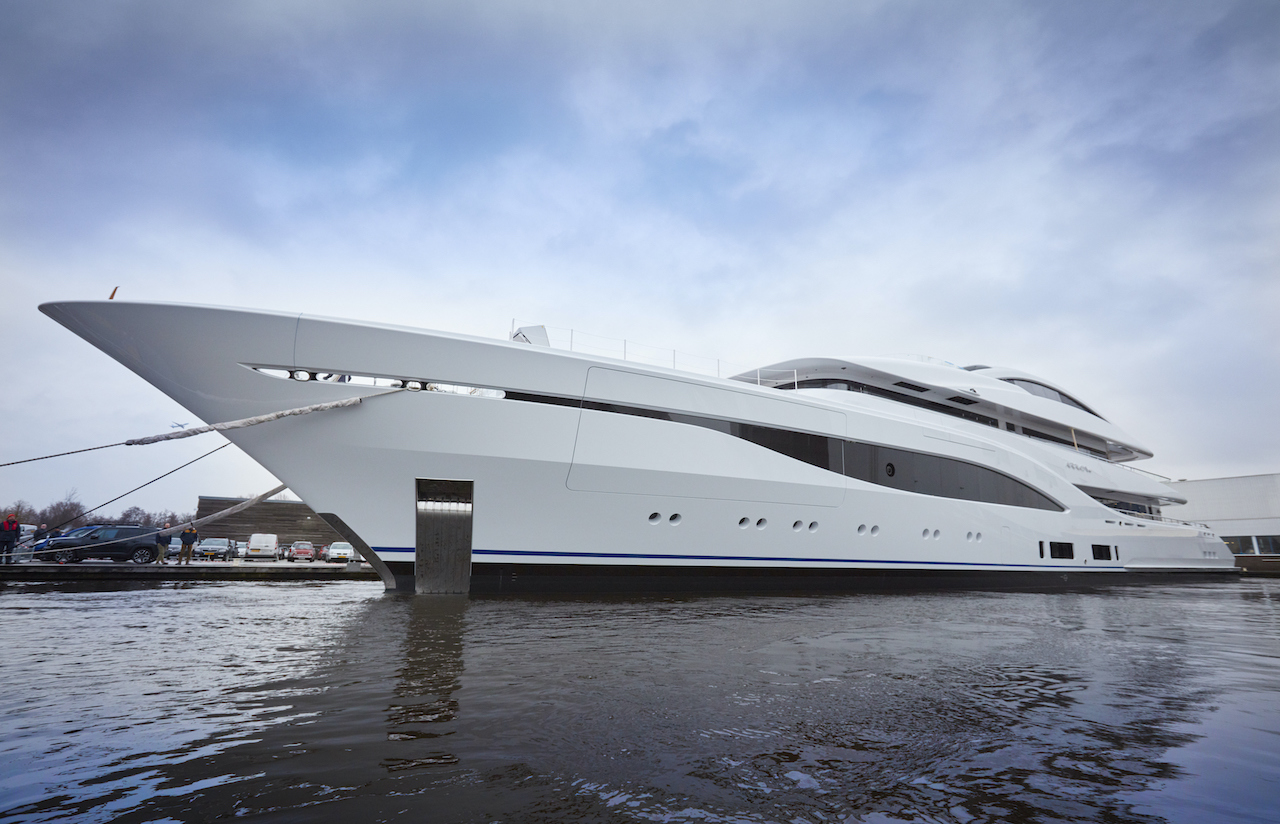 [M-FULLYCUSTOM-SUPERYACHT-BY-FEADSHIP]-13349-16.jpg