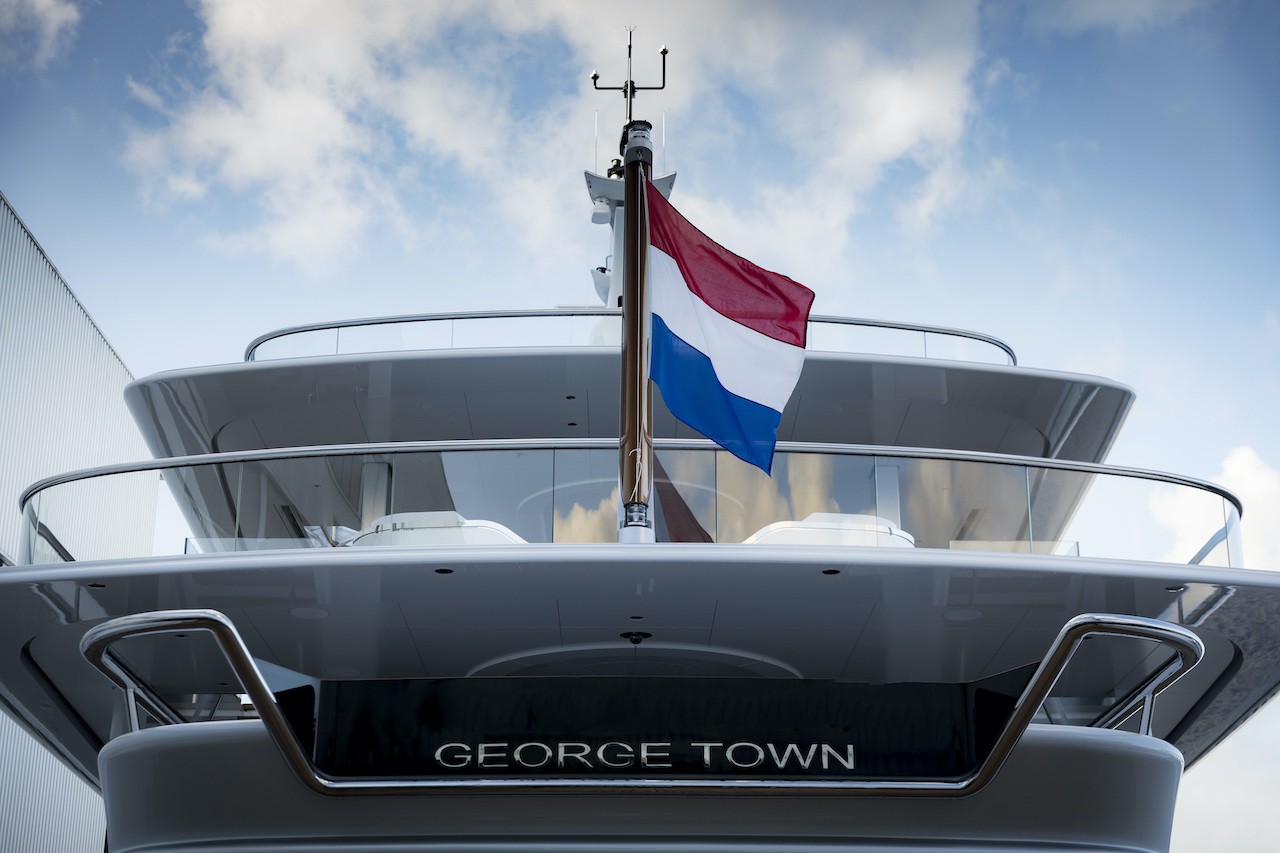 [M-FULLYCUSTOM-SUPERYACHT-BY-FEADSHIP]-13349-3.jpg