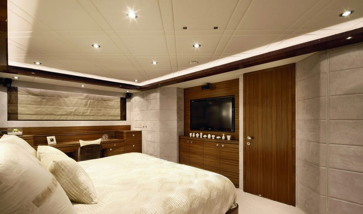 [M-HORIZON-SUPERYACHT-IN-THE-ZONE]-15659-12.jpg