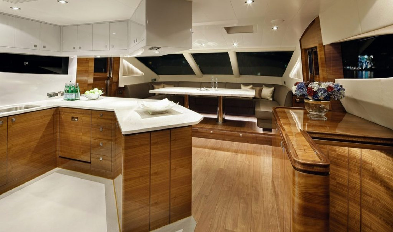 [M-HORIZON-SUPERYACHT-IN-THE-ZONE]-15659-7.jpg