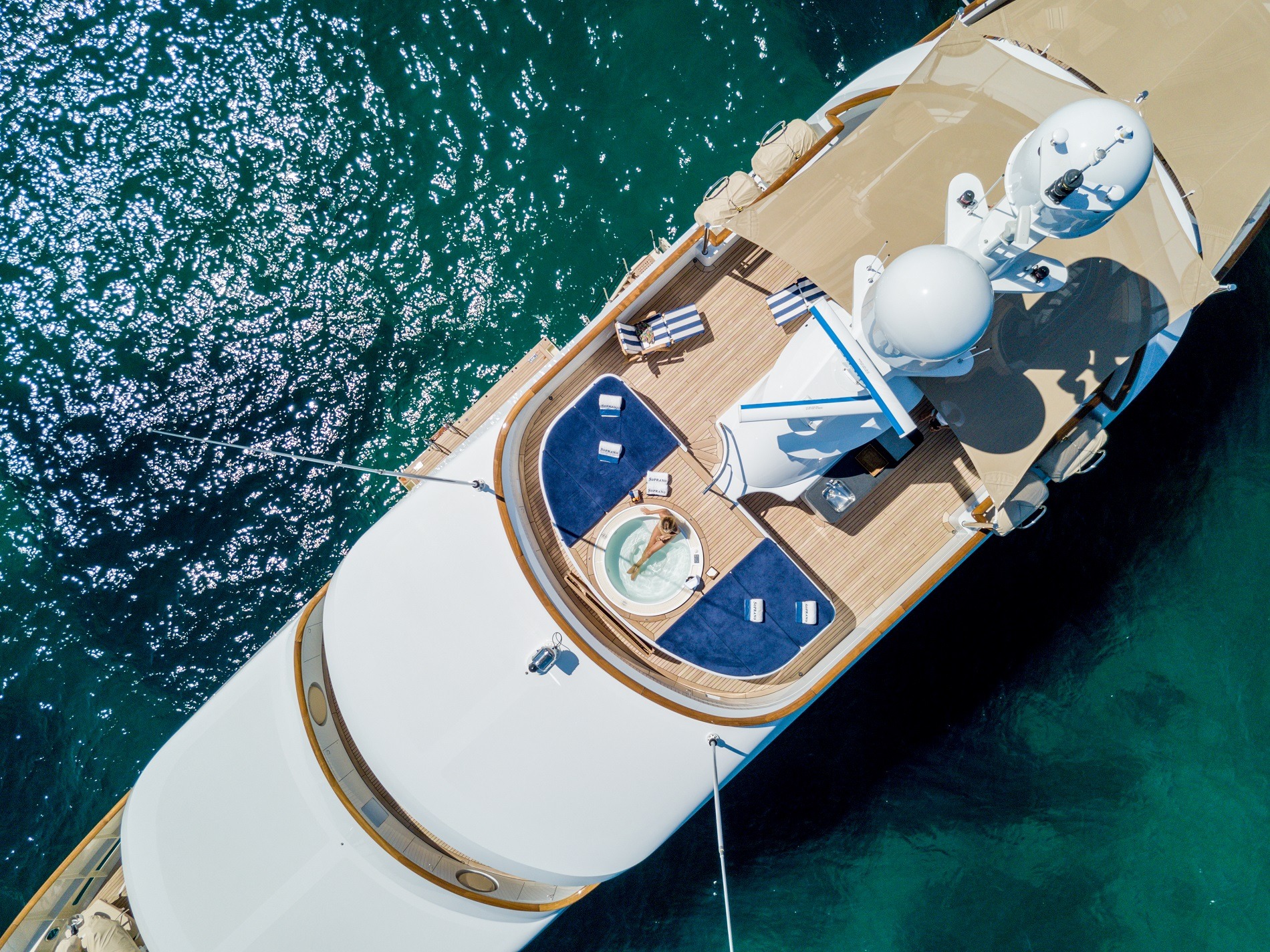 [M-LUXURY-SUPERYACHT-BY-HAKVOORT]-12080-8.jpg