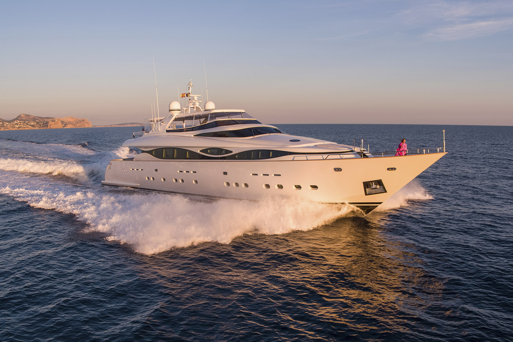 [M-LUXURY-SUPERYACHT-BY-MAIORA]-13348-1.jpg