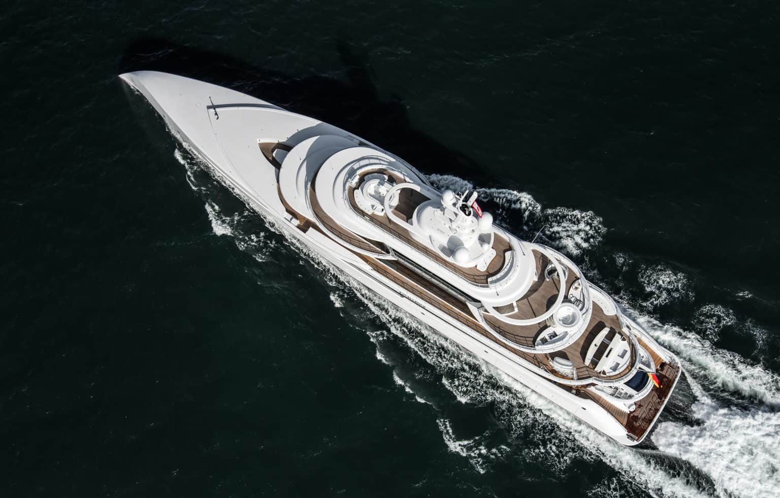 [M-MODERN-CUSTOM-YACHT-BY-ABEKING--RASMUSSEN]-13420-21.jpg