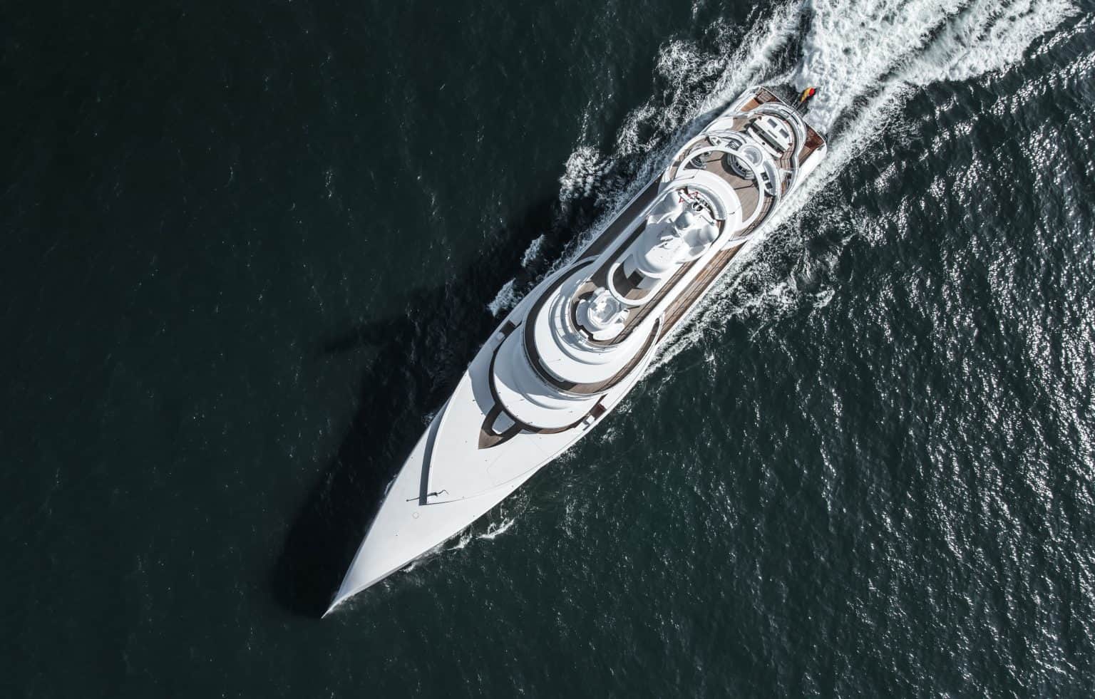 [M-MODERN-CUSTOM-YACHT-BY-ABEKING--RASMUSSEN]-13420-28.jpg