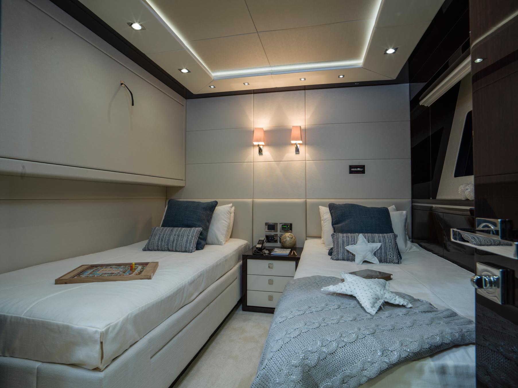 [M-MODERN-LUXURY-SUPERYACHT-BY-SUNSEEKER]-12081-9.jpg