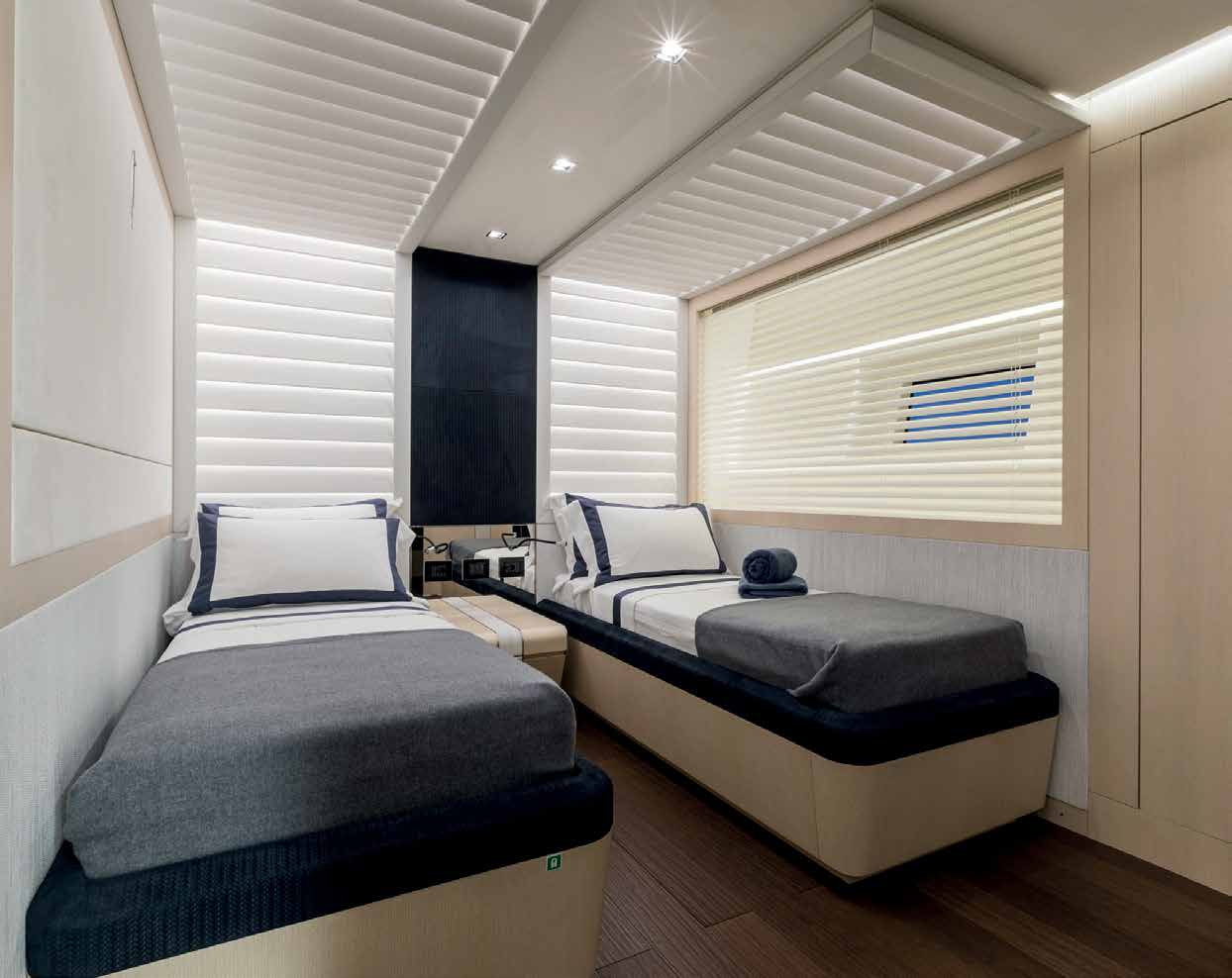 [M-MODERN-SUPERYACHT-BY-MANGUSTA-OVERMARINE]-13682-27.png