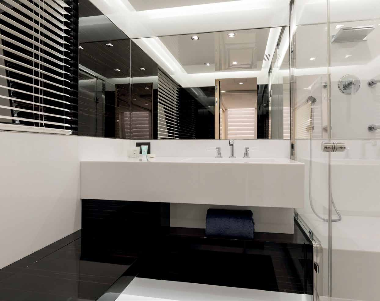[M-MODERN-SUPERYACHT-BY-MANGUSTA-OVERMARINE]-13682-7.png