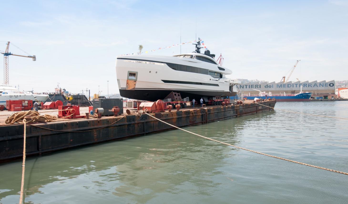 [M-MODERN-SUPERYACHT-BY-PALUMBO]-13452-10.jpg