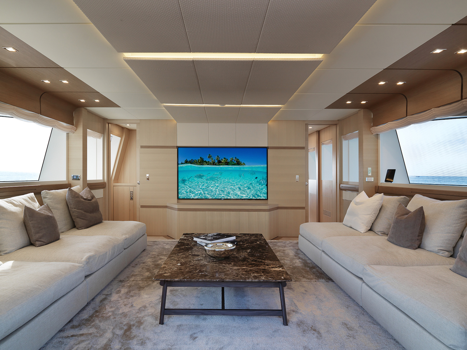 [M-MODERN-SUPERYACHT-BY-PALUMBO]-13452-33.jpg