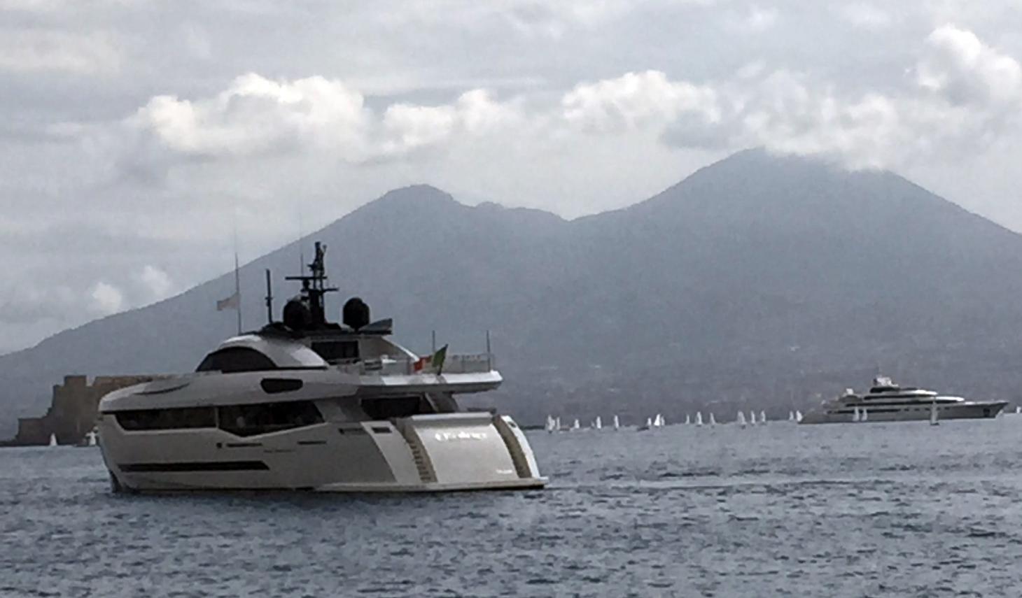 [M-MODERN-SUPERYACHT-BY-PALUMBO]-13452-6.jpg