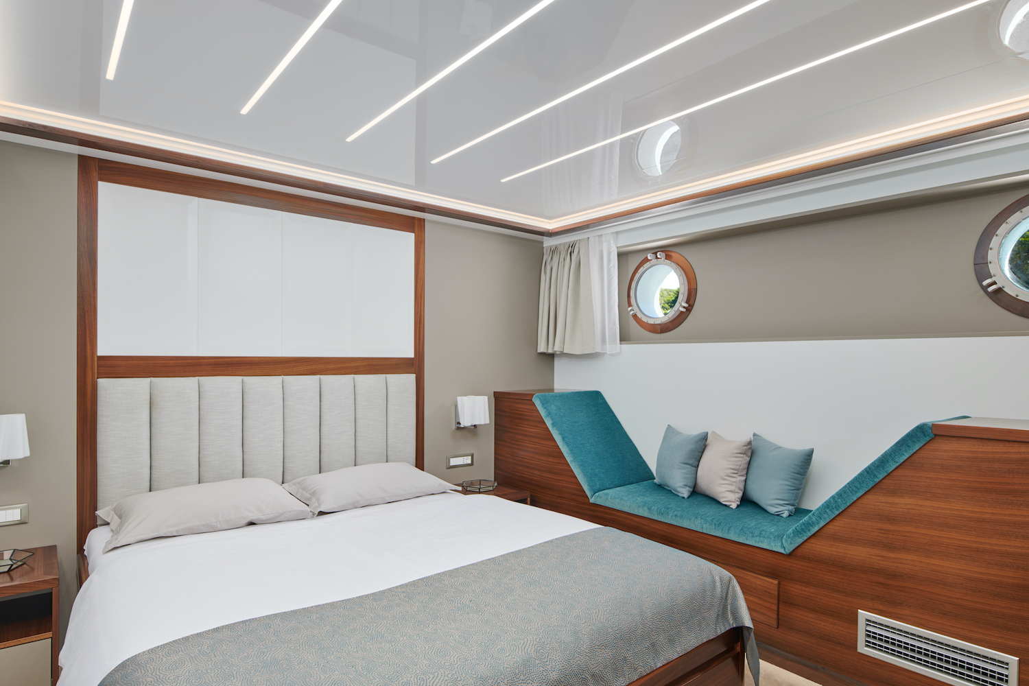 [M-MOTOR-SAILER-YACHT-CORSARIO]-12208-60.jpg