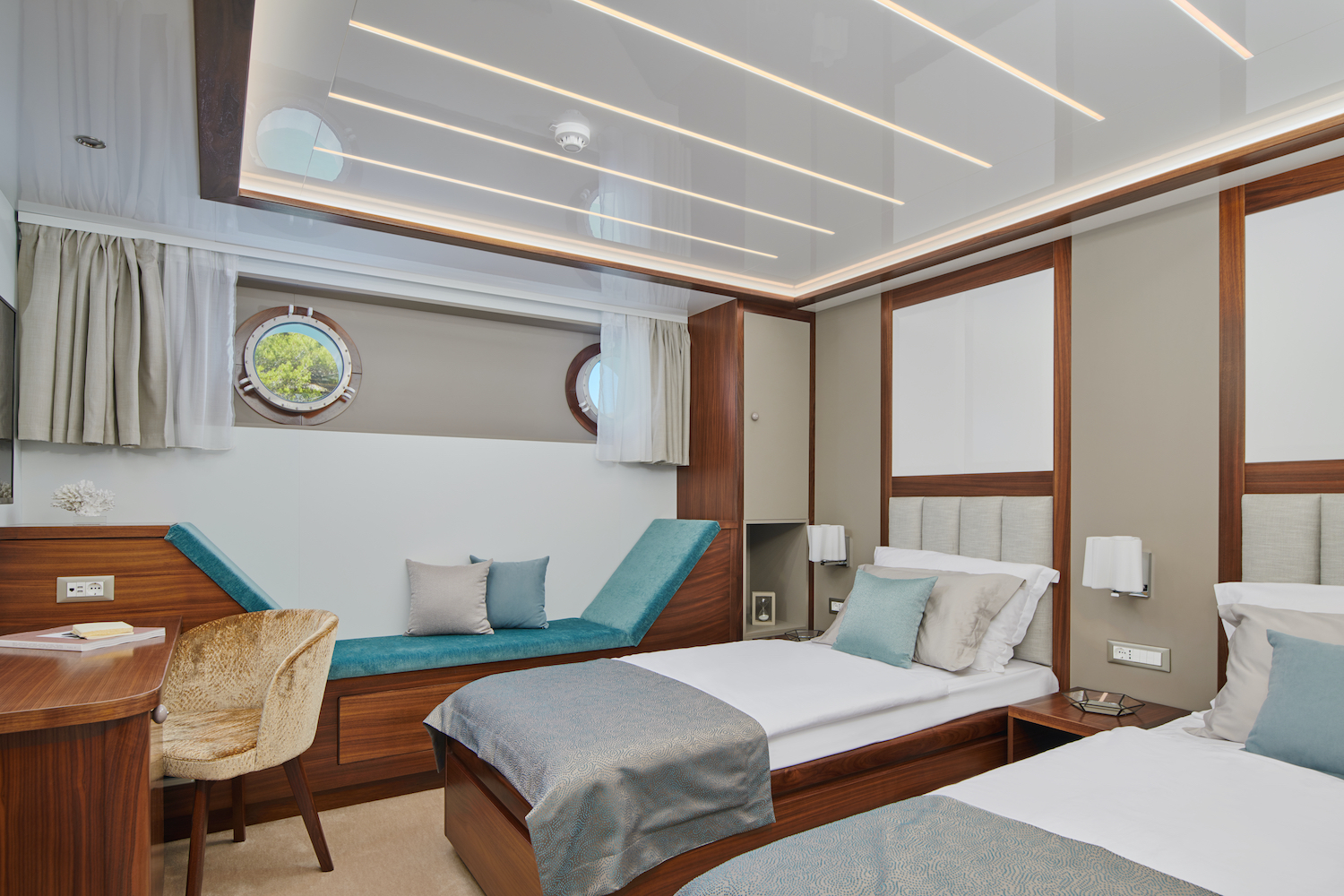 [M-MOTOR-SAILER-YACHT-CORSARIO]-12208-77.jpg