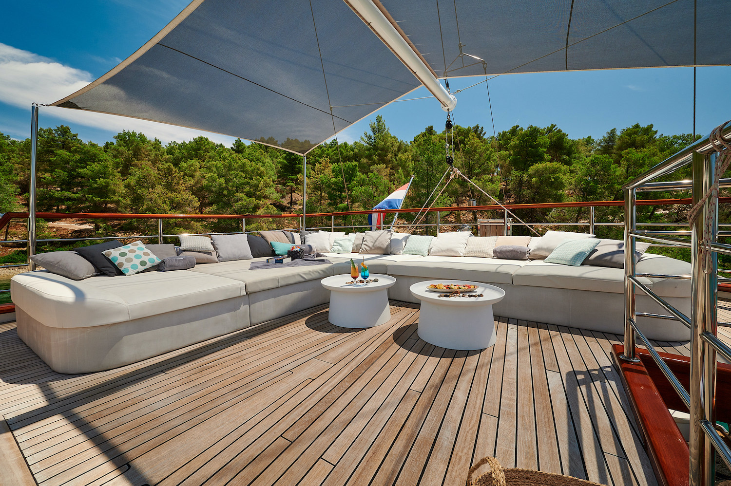 [M-MOTOR-SAILER-YACHT-CORSARIO]-12208-81.jpg