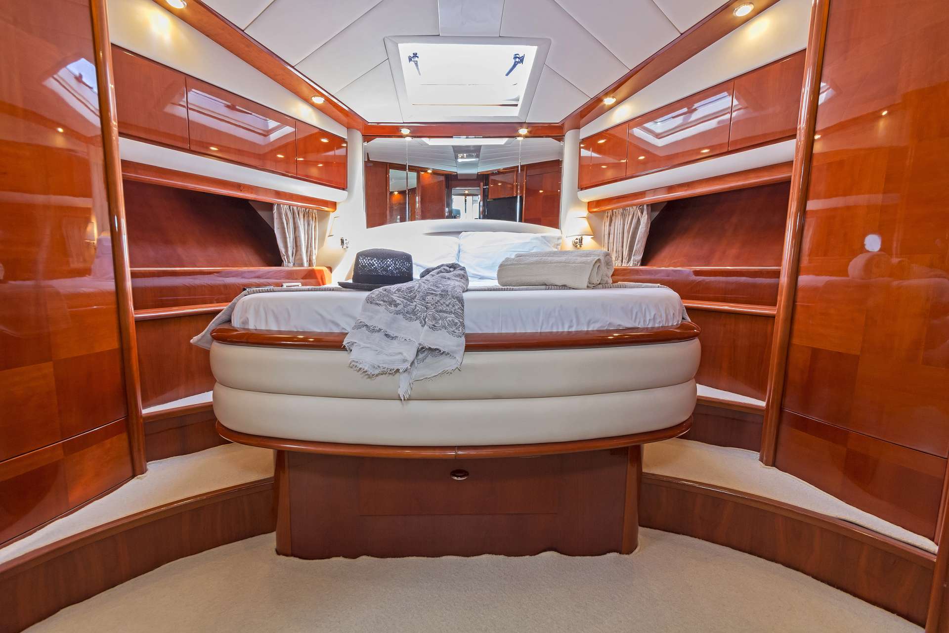 [M-MOTOR-YACHT-BELUGA]-11853-5.jpg