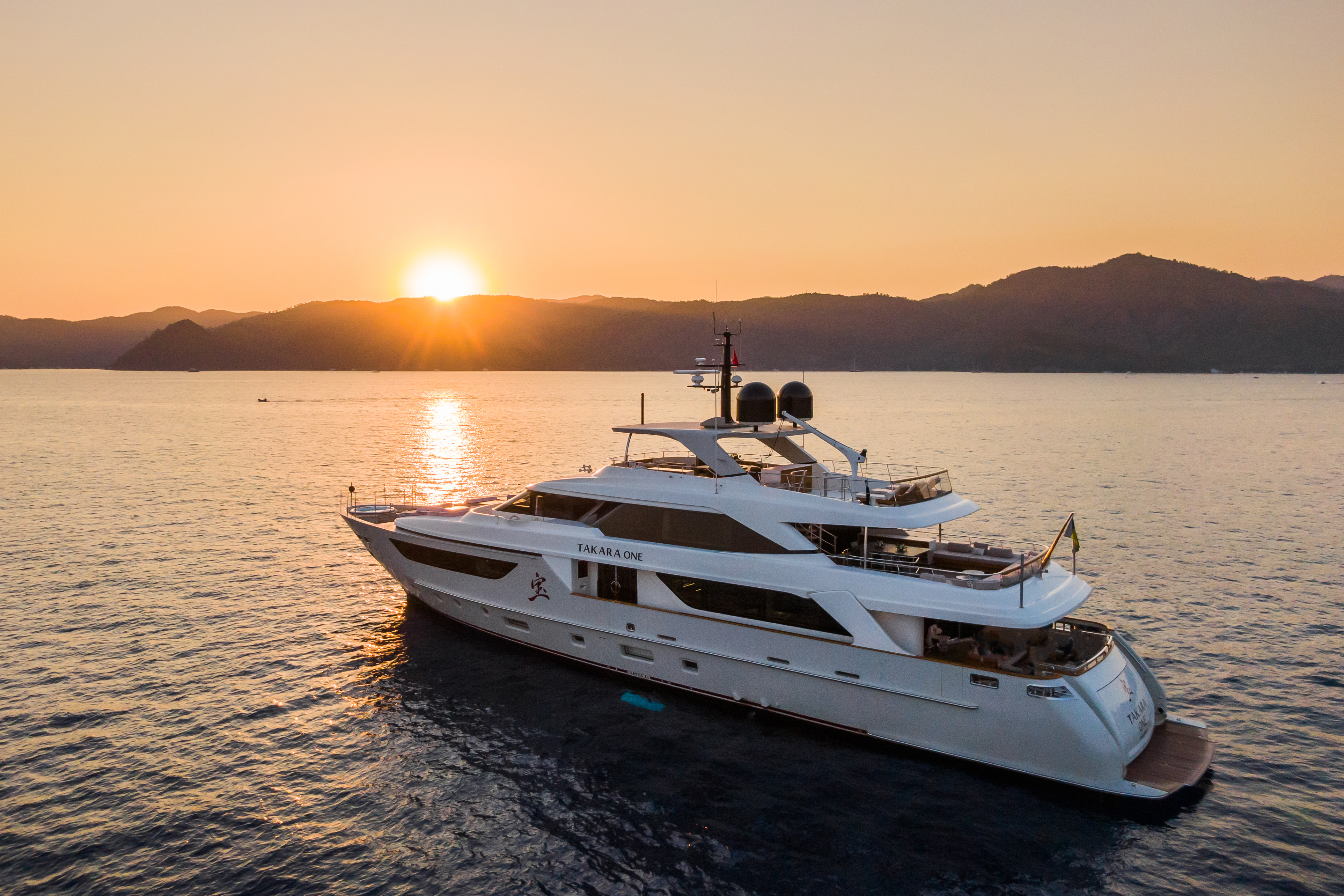 [M-MOTOR-YACHT-TAKARA]-10389-12.jpg