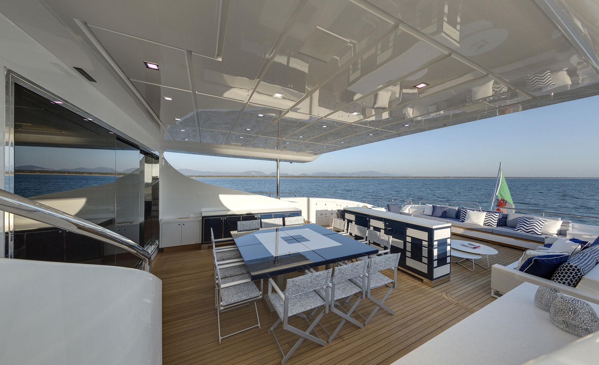 [M-OPENSTYLE-SPORTS-YACHT-BY-MANGUSTA-OVERMARINE]-11941-2.jpg