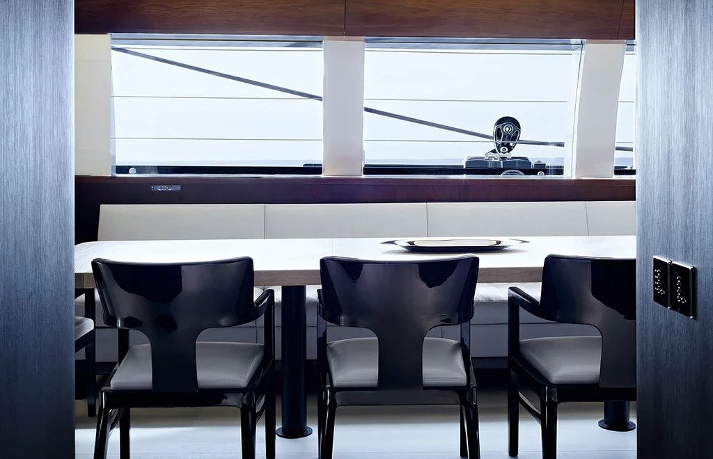 [M-PERFORMANCE-SAILING-YACHT-BY-ALLOY-YACHTS]-11820-27.jpg