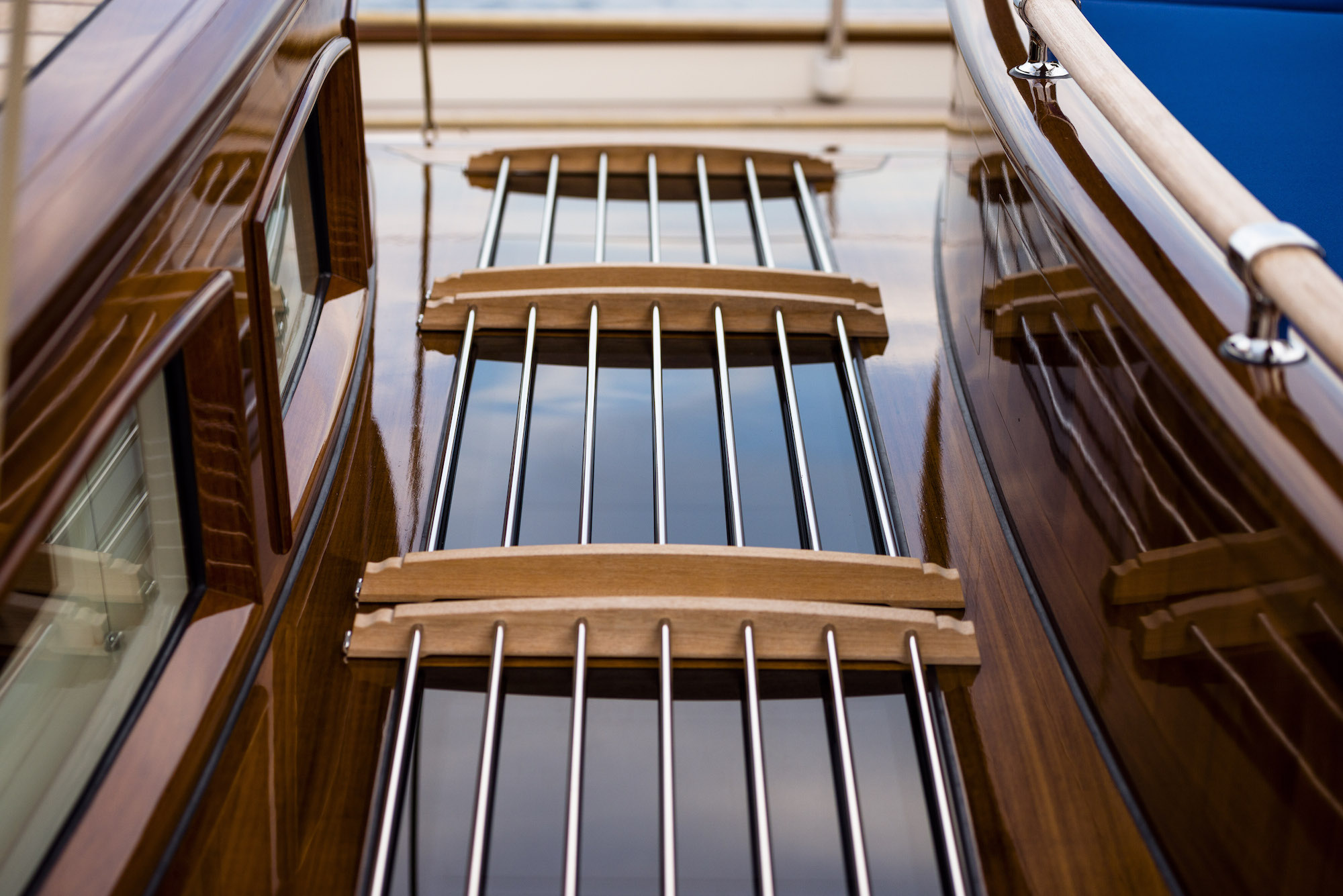 [M-TRULY-CLASSIC--SUPERYACHT-BY-CLAASEN-SHIPYARDS]-12064-2.jpg