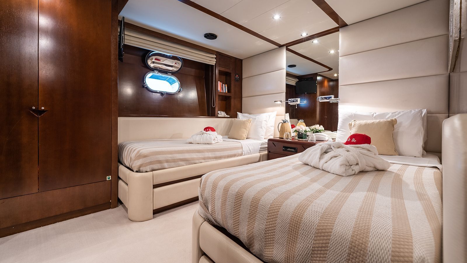 [MOTOR-YACHT--LET-IT-BE]-1385-9.jpg
