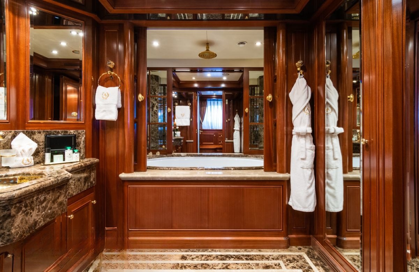 [MOTOR-YACHT-APOGEE]-1033-133.jpg