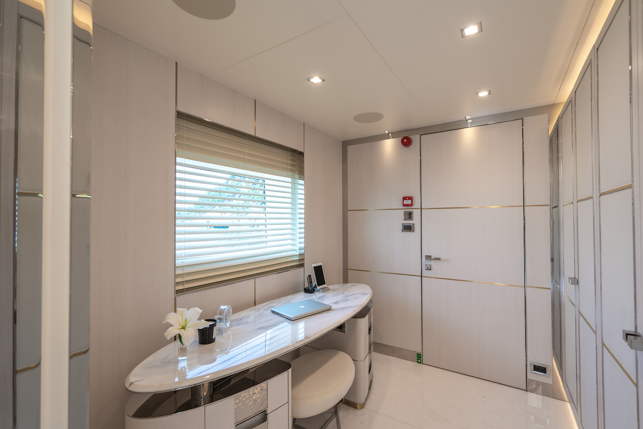 [MOTOR-YACHT-BILGIN]-10615-40.jpg