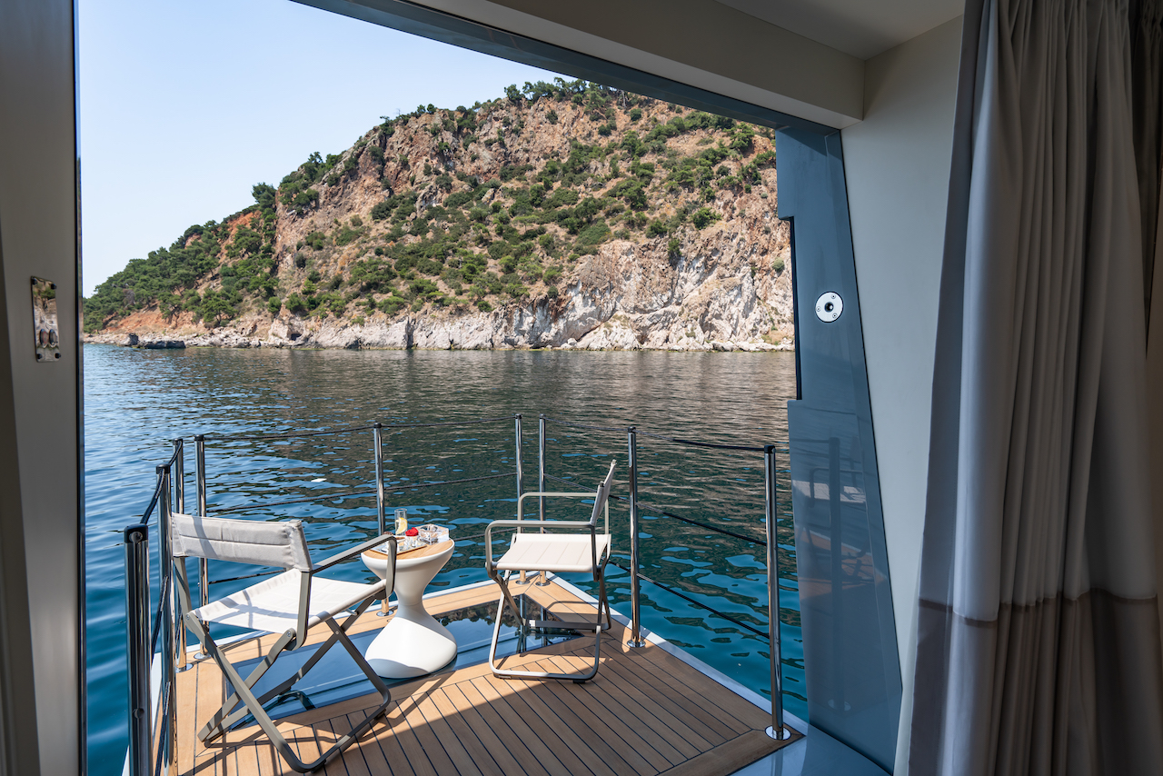 [MOTOR-YACHT-BILGIN]-10615-43.jpg