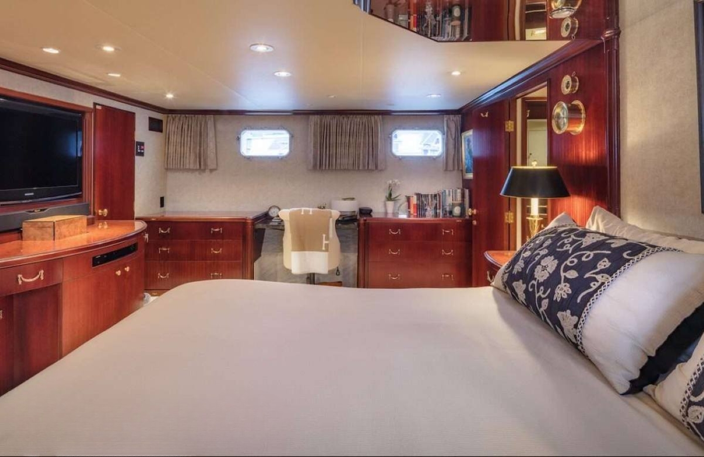 [MOTOR-YACHT-BLACKWOOD-EX-SERENDIPITY-REWARD-POSTIVE-CARRY-KRANTZDRIFT-AND-RACHELLE-COPY]-15556-43.jpg