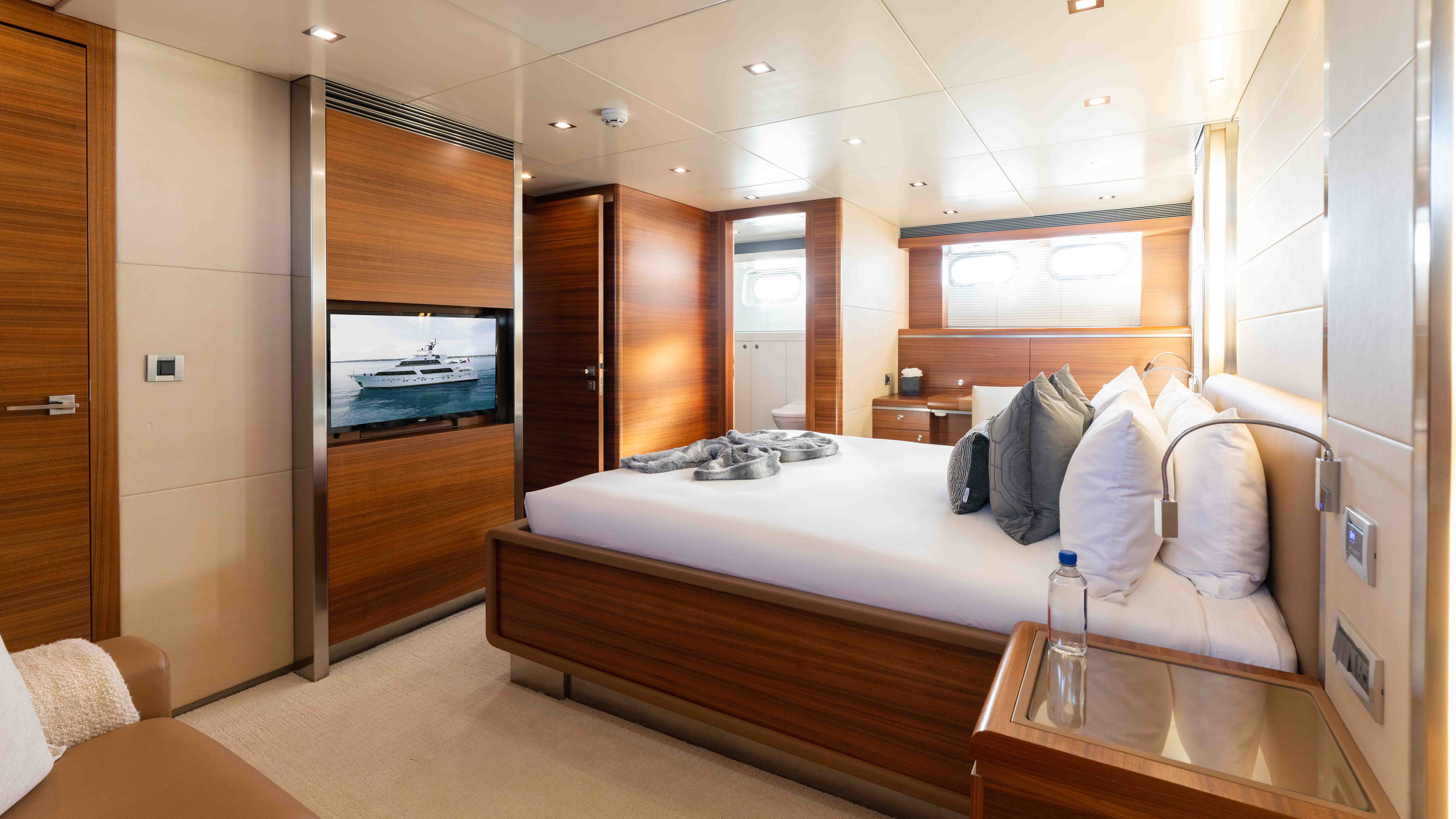 [MOTOR-YACHT-BRIO]-10004-60.jpg