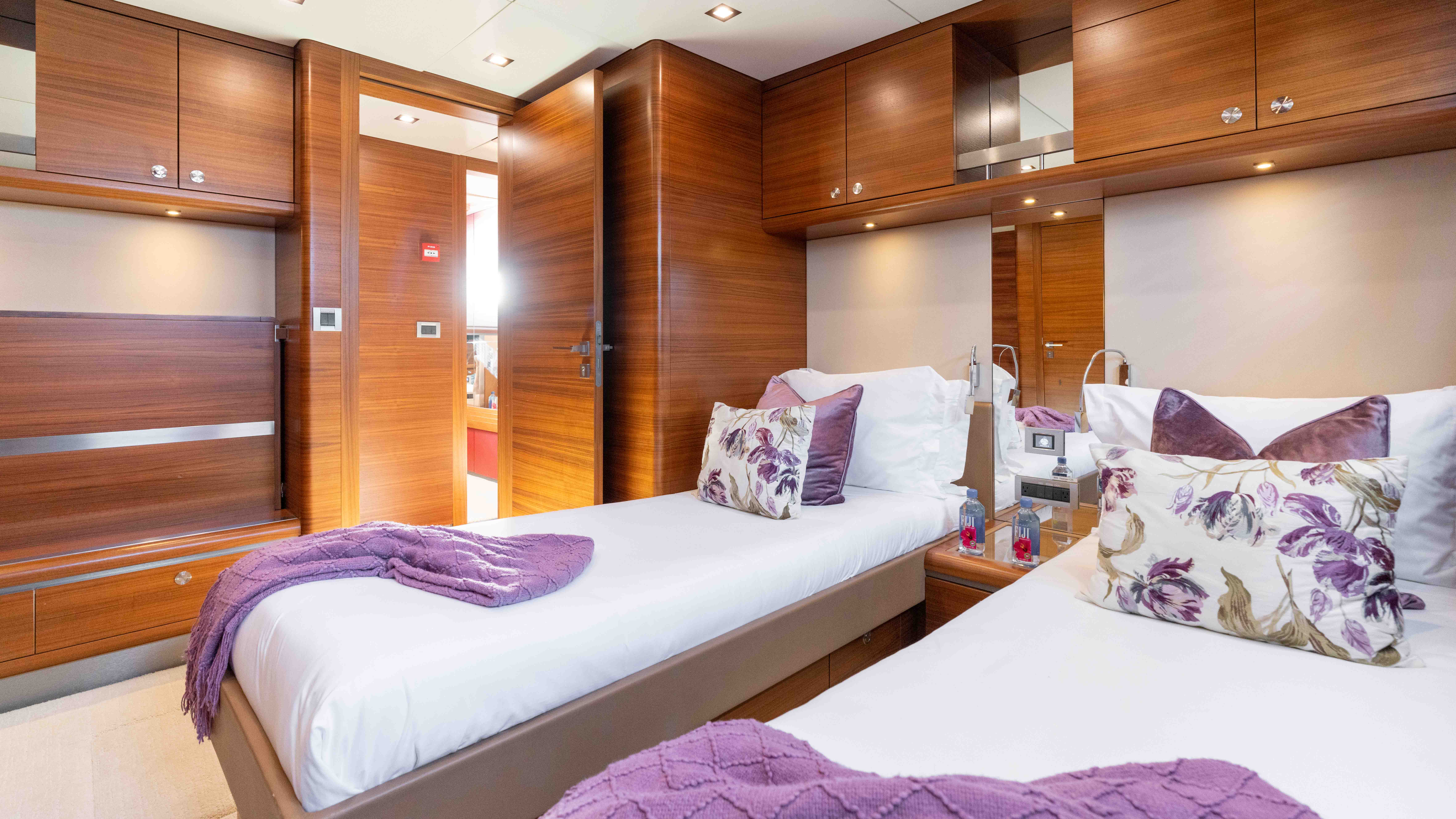 [MOTOR-YACHT-BRIO]-10004-71.jpg