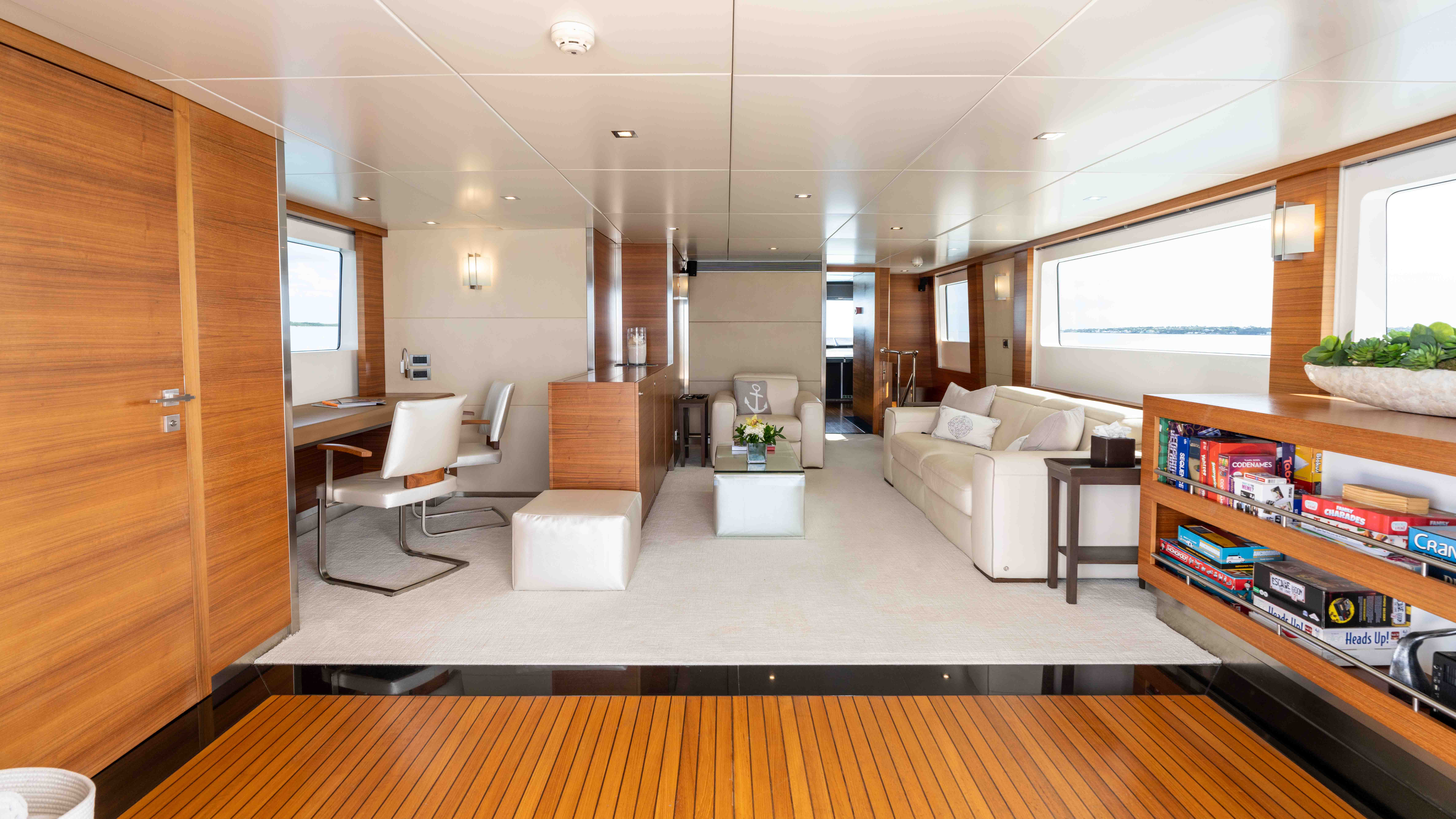 [MOTOR-YACHT-BRIO]-10004-74.jpg