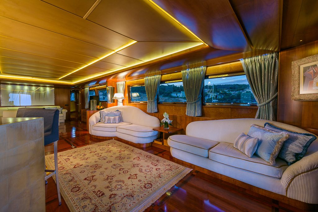 [MOTOR-YACHT-CD-TWO-EX-INDEPENDENT-OF-LONDON-COPY]-11772-20.jpg