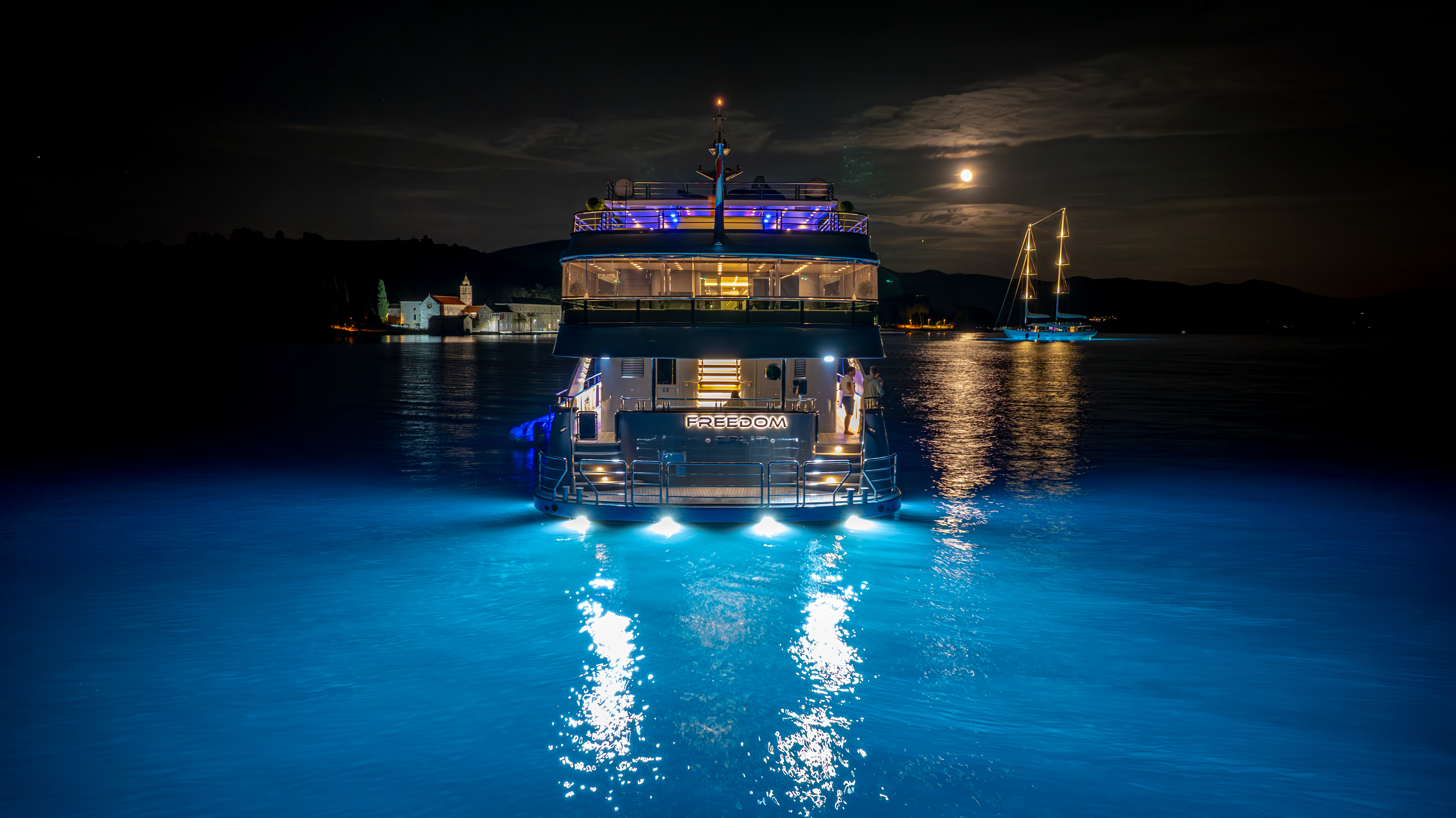[MOTOR-YACHT-DESIRE]-12190-39.jpg