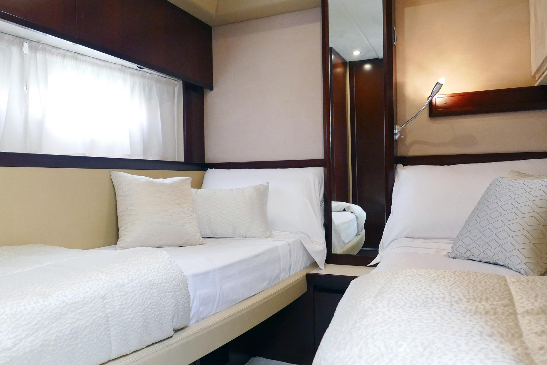 [MOTOR-YACHT-DIN-IV]-11986-12.png