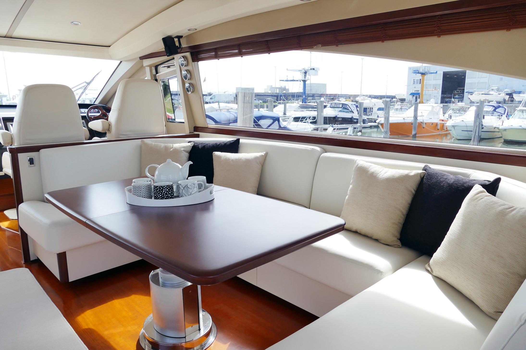 [MOTOR-YACHT-DIN-IV]-11986-5.png