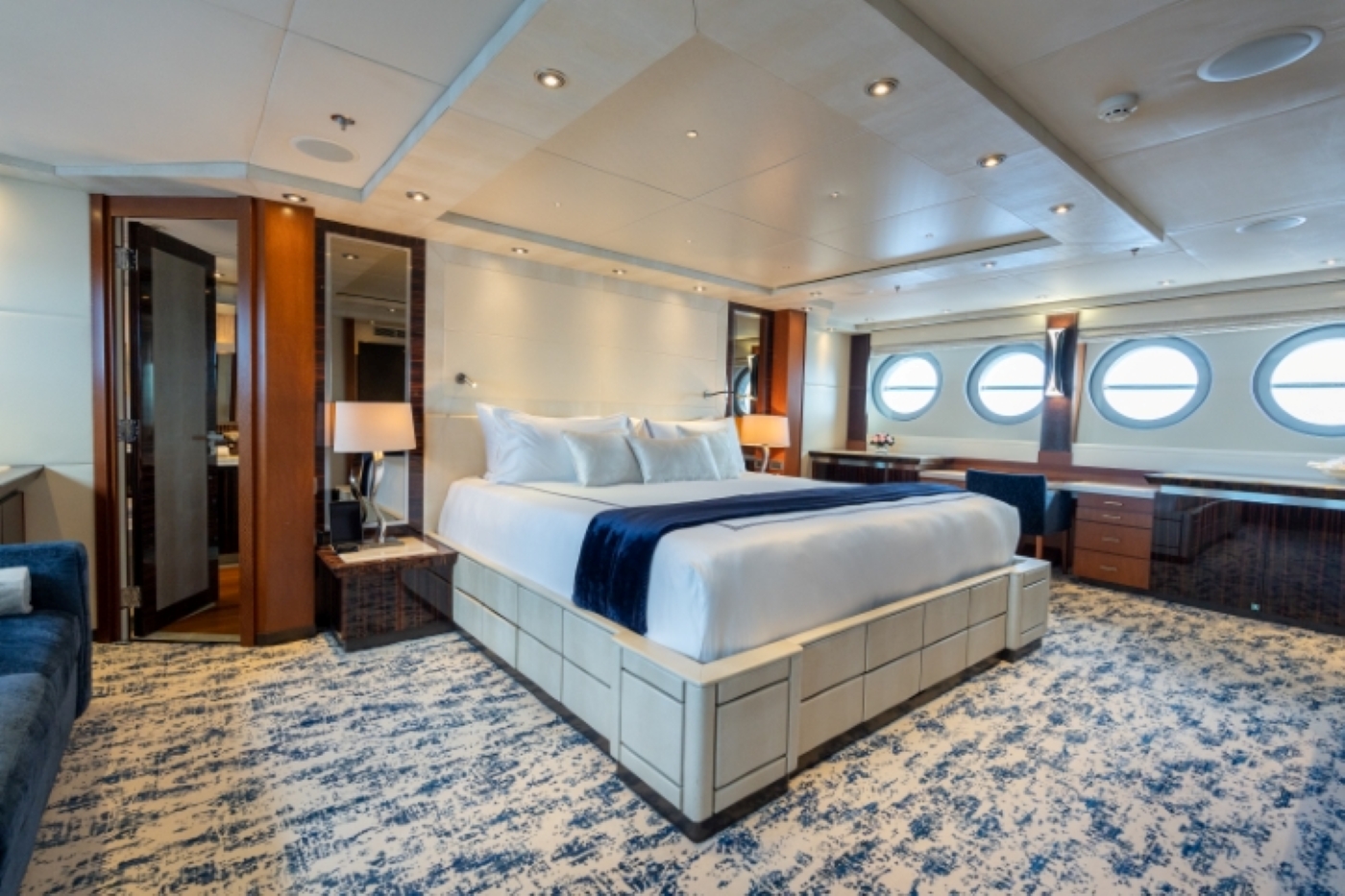 [MOTOR-YACHT-GREY-MATTERS]-10534-13.jpg