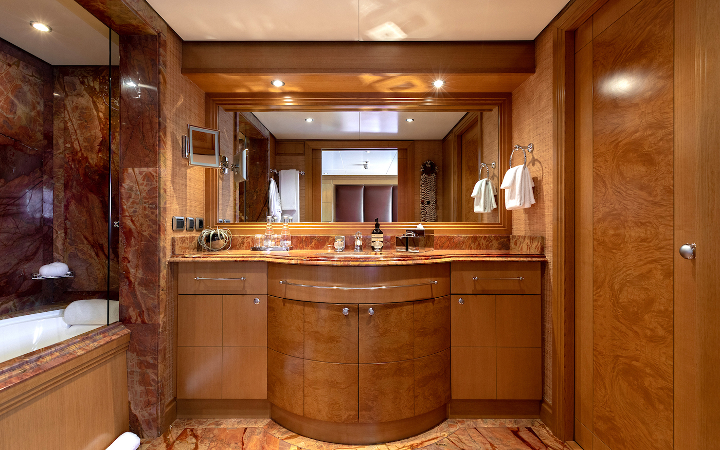 [MOTOR-YACHT-HELIOS]-1105-11.jpg